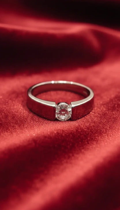 Attractive silver ring for males best for functions and casual wear