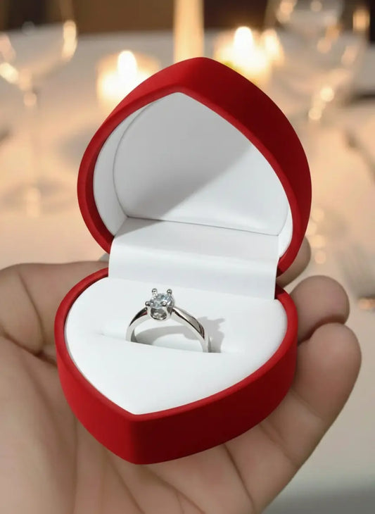 Fine Touch Artificial Diamond Ring for Ladies 👸